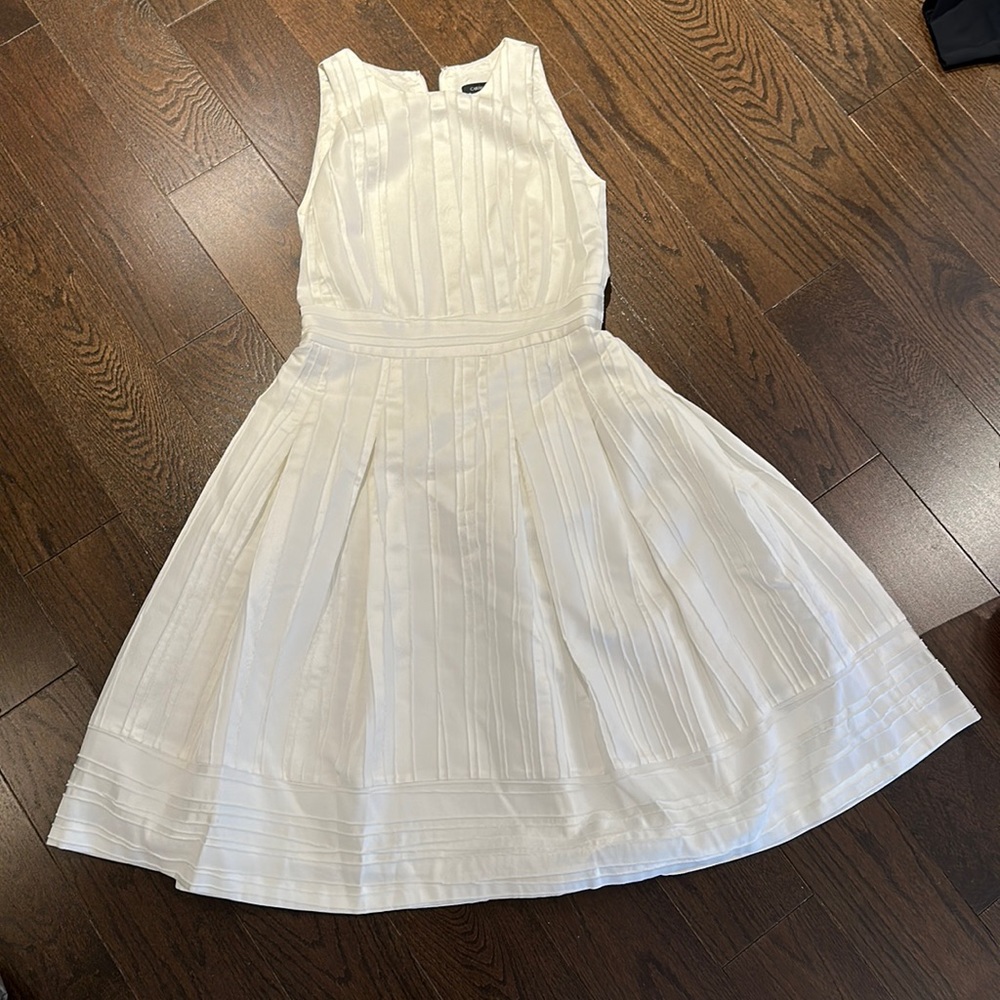 Women’s white dress. Size 12